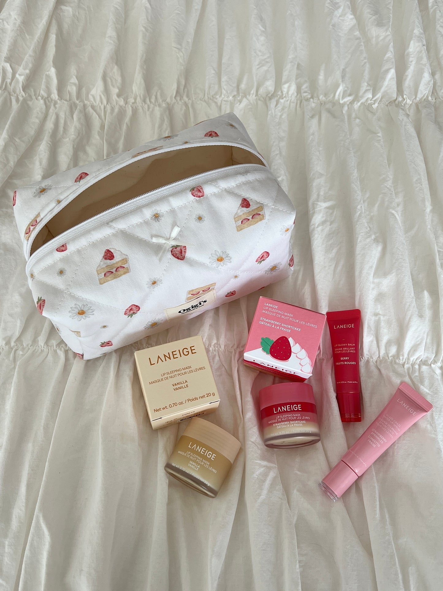 Beauty case berry cake