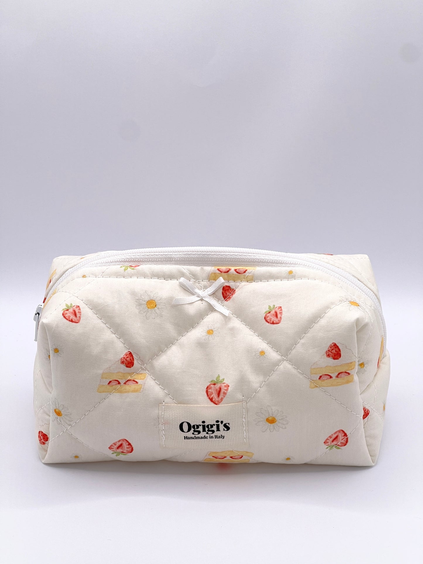 Beauty case berry cake