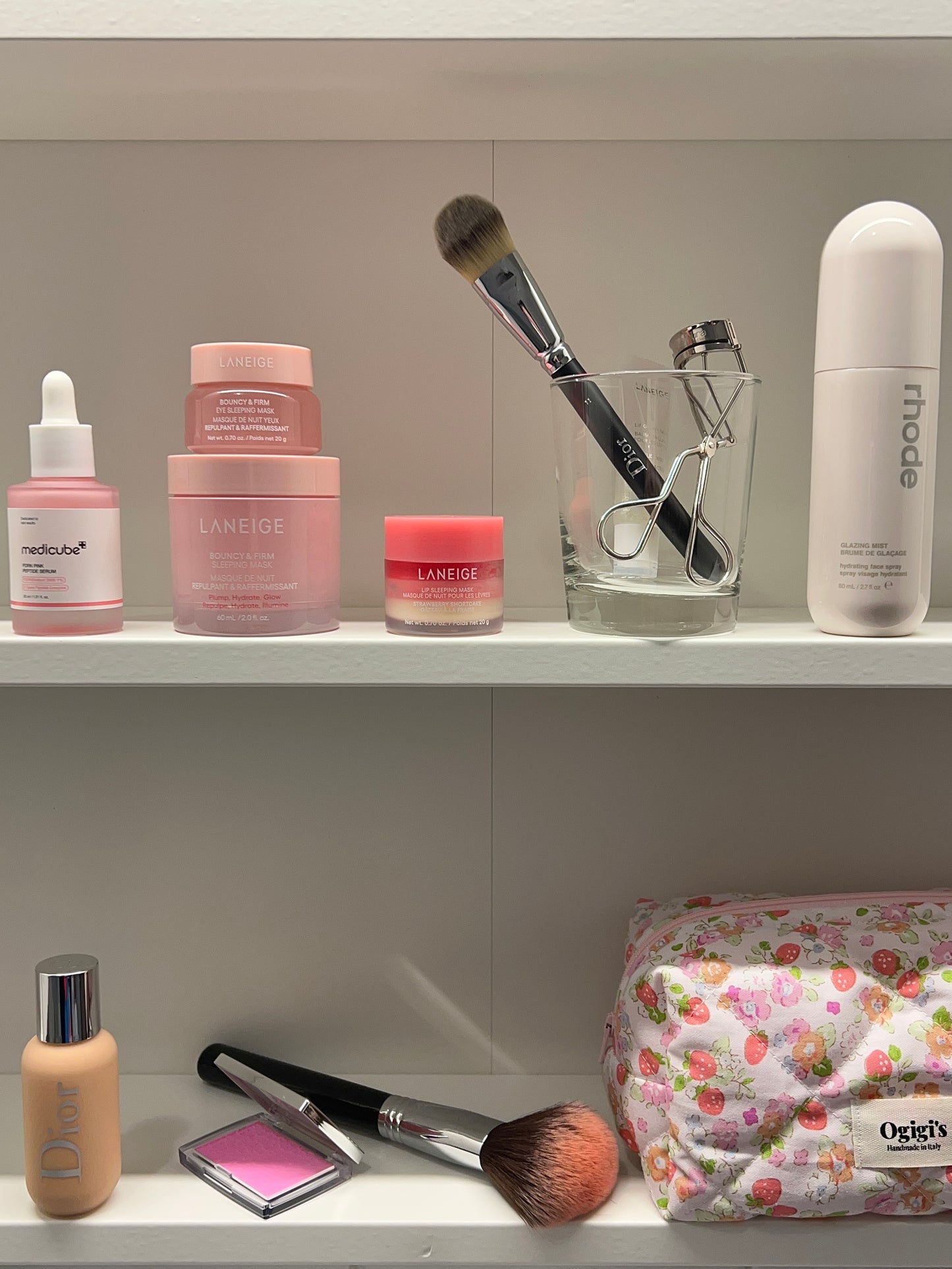 Beauty case berry bloom