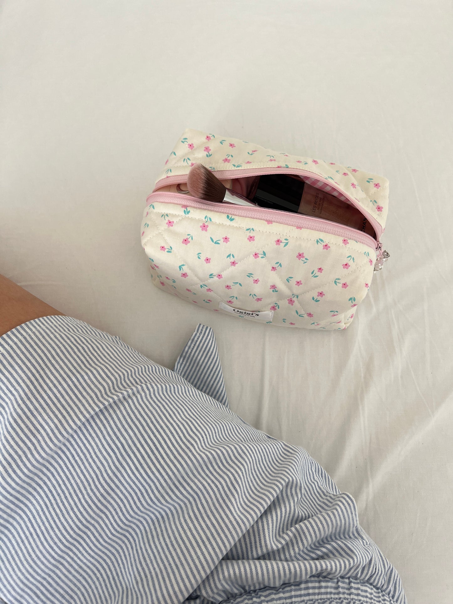 Beauty case tulips floral