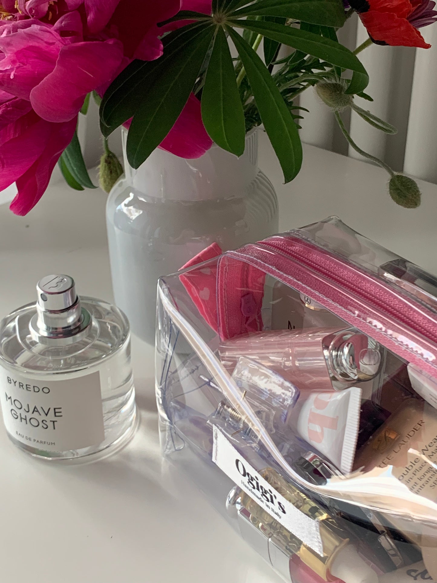 Glassy beauty case