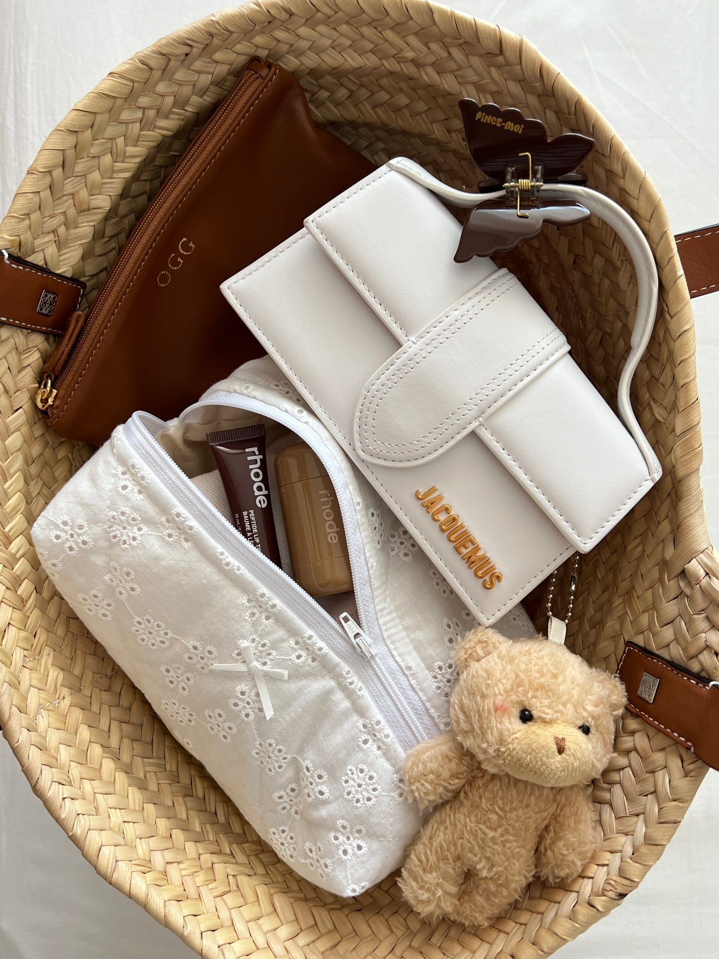 Beauty case ricamato