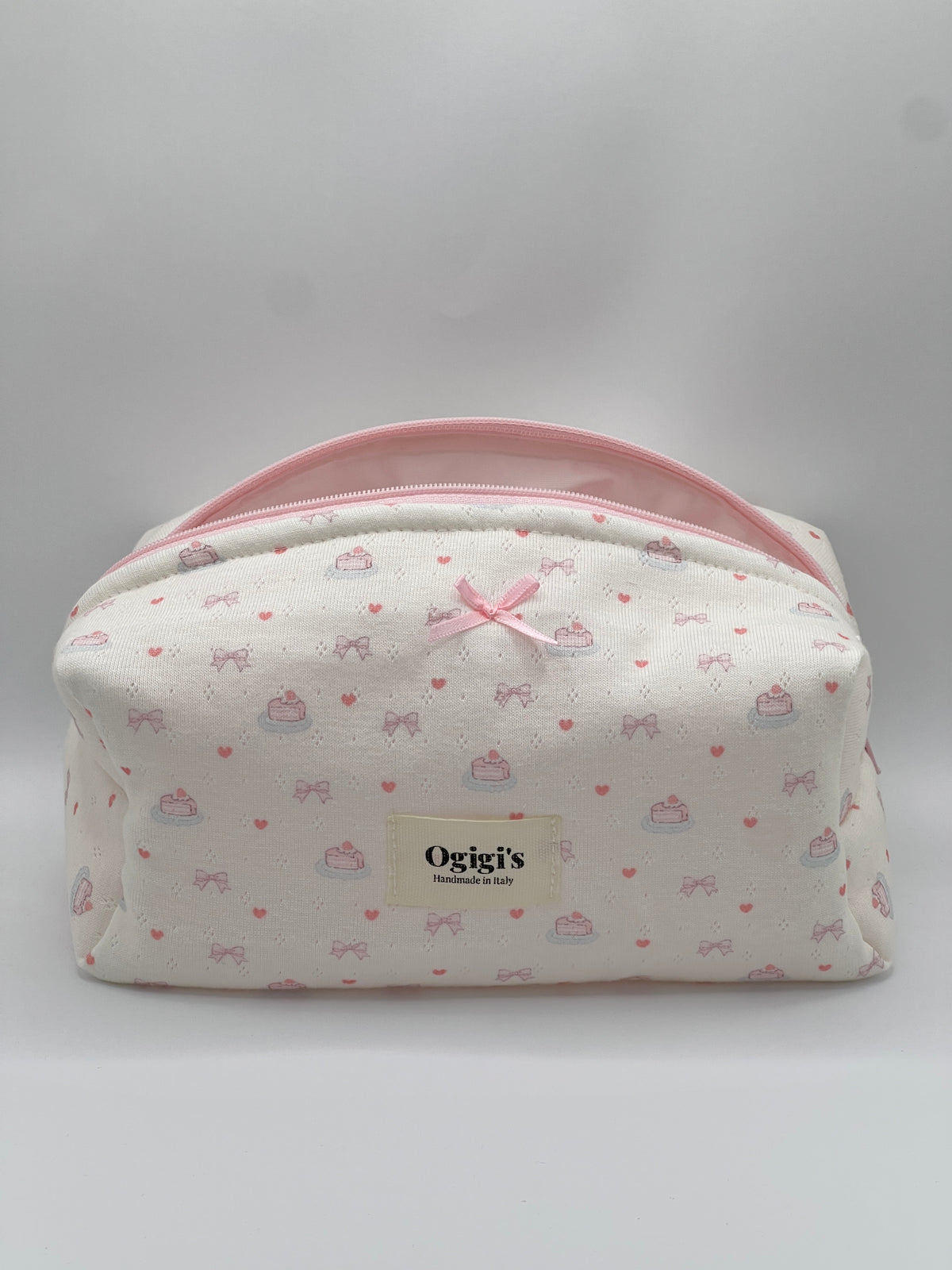 Beauty case cake