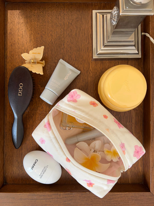 Beauty case holiday away