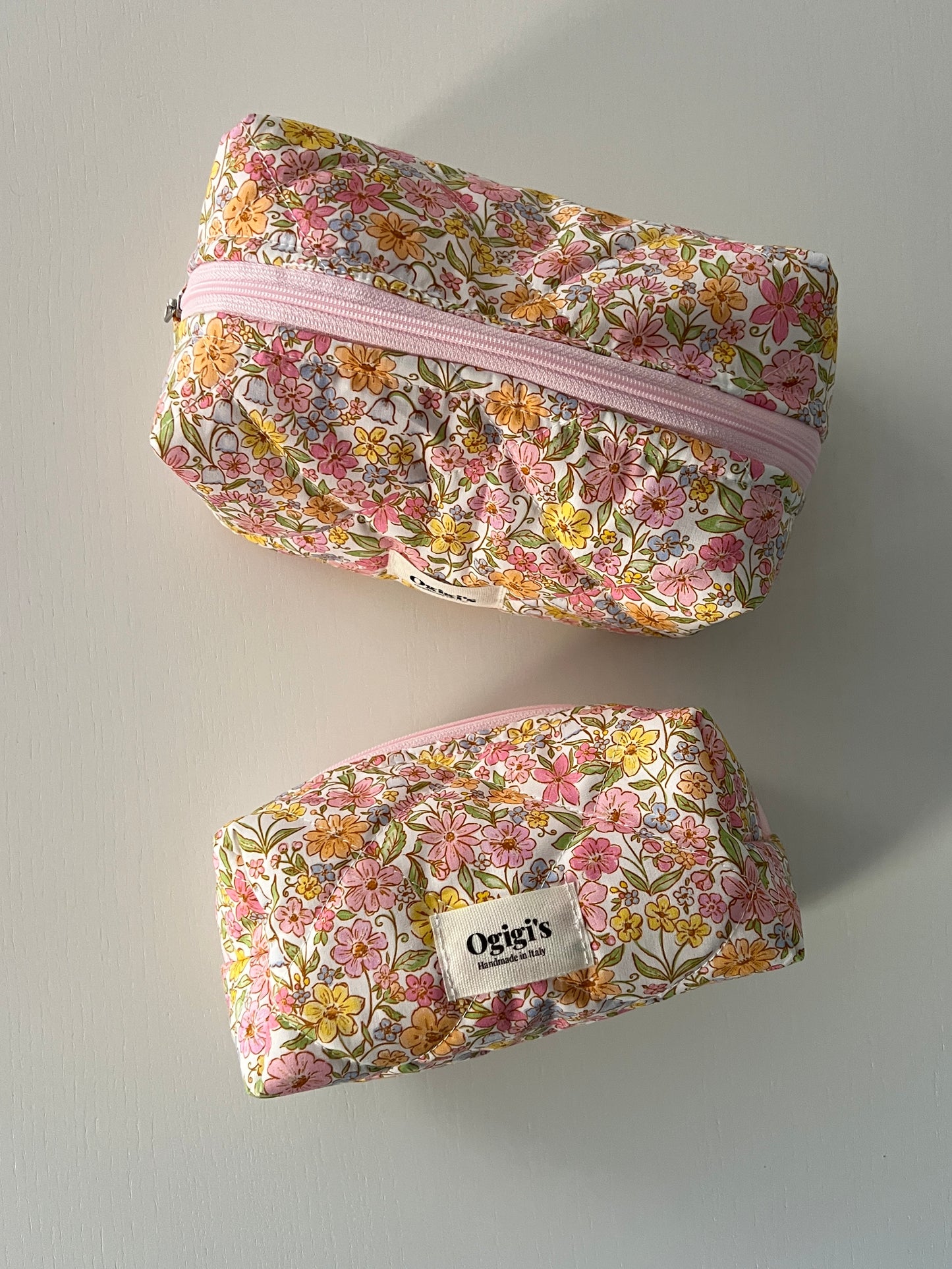 Beauty case flower field