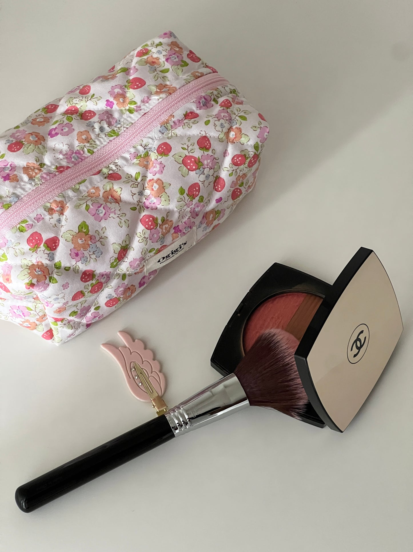 Beauty case berry bloom