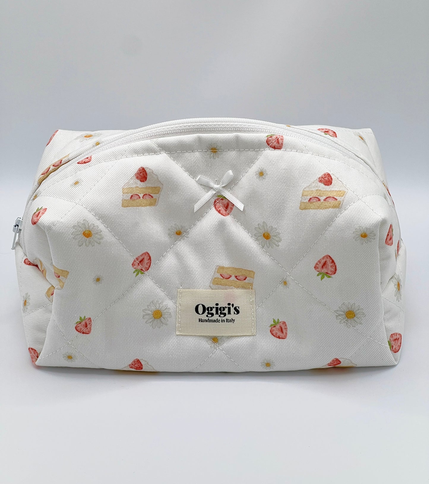 Beauty case berry cake