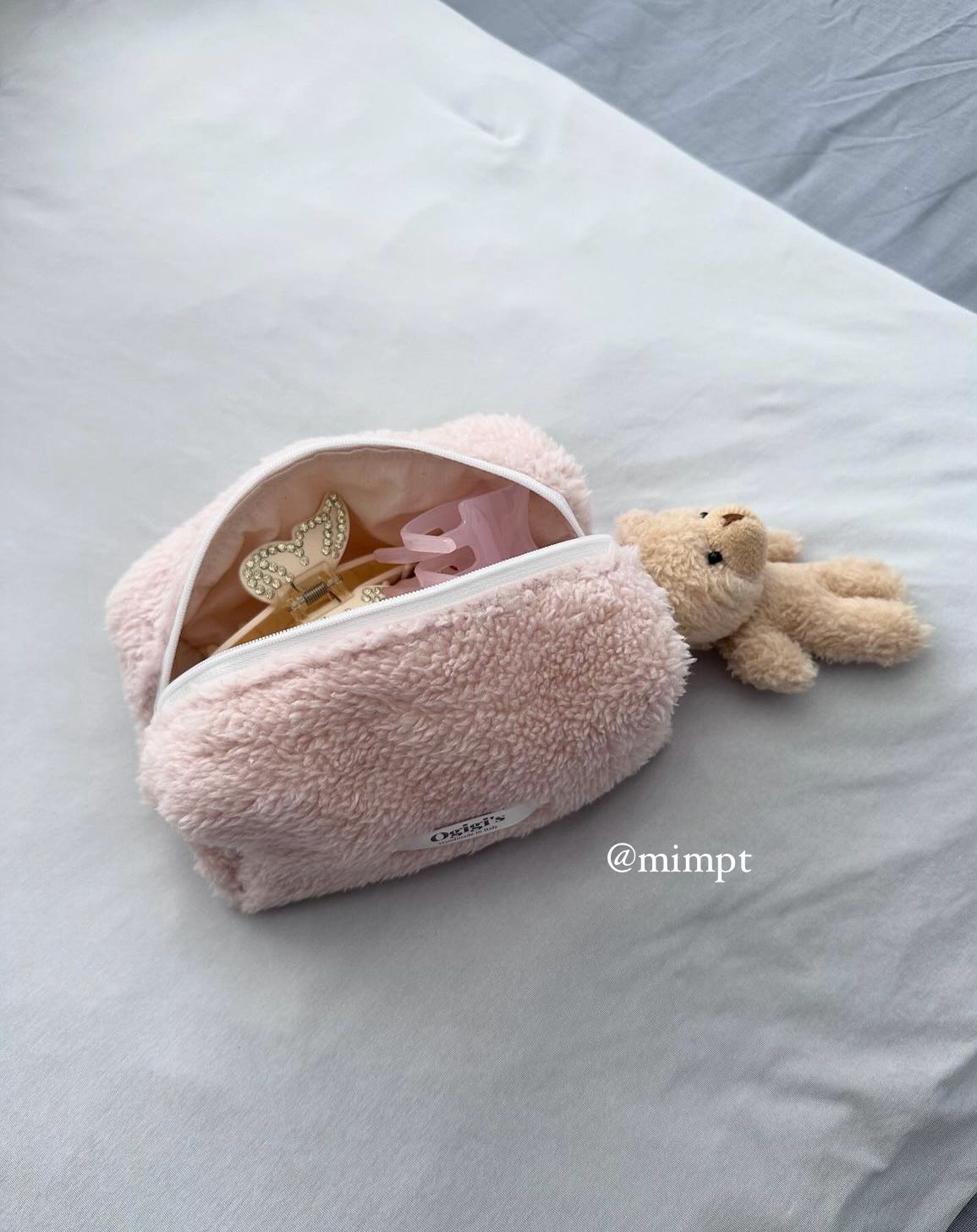 Chunky teddy beauty case