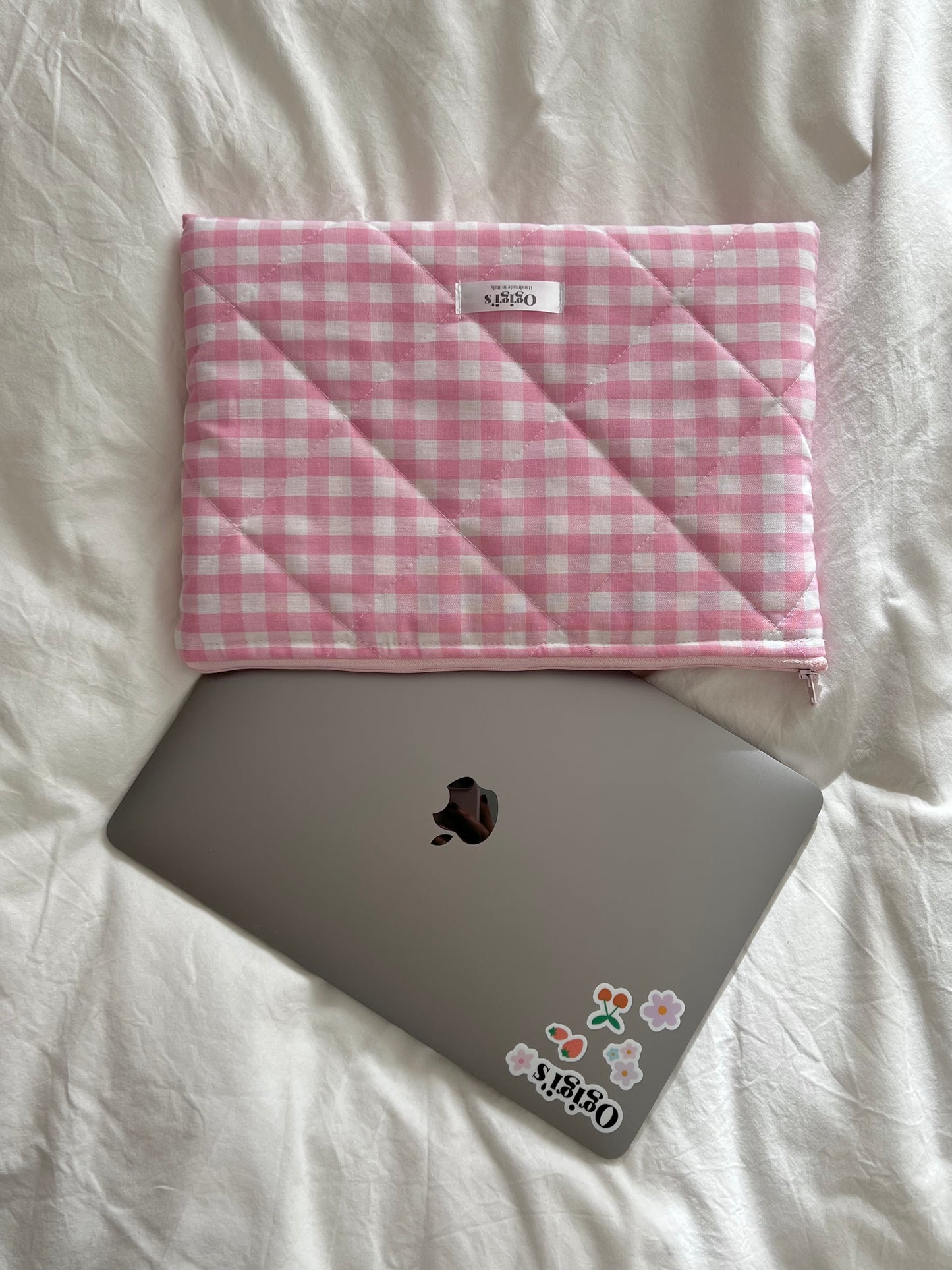 Laptop pouch